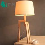 木头木质台灯 欧式村台灯 简约三脚台灯 可扭动书桌实木台灯 包邮