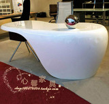 新品白色烤漆个性化电脑桌老板奢华办公桌台式家具弧形工厂直销