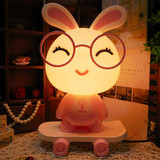 卡通滑板博士兔温馨小台灯小夜灯超萌兔子插电台灯儿童房装饰礼物