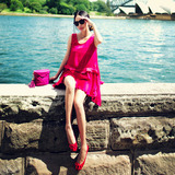 甜美宽松不规则铜氨丝连衣裙海边度假大红色时尚性感无袖百褶短裙