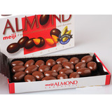 日本明治MEIJI原装进口零食 almond杏仁夹心巧克力豆88g 坚果巧克