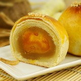 莲蓉蛋黄酥 6枚入礼盒台湾特产美食厦门馅饼传统糕点零食喜蛋