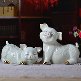 欧式青瓷玉雕情侣猪陶瓷摆件客厅卧室装饰品创意生日礼品招财猪