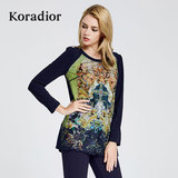 Koradior/珂莱蒂尔正品女装春款新品韩版印花蕾丝拼接套头t恤上衣
