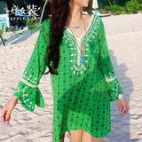 夏季新款海边度假沙滩裙甜美显瘦波西米亚短裙V领刺绣棉麻连衣裙