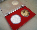 抗战70周年阅兵纪念礼品 抗战金银纪念币 双枚 2015最新会销礼品