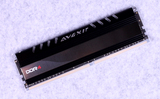 宇帷/AVEXIR 核心DDR4 4G 2400单 X99内存 红/白灯条台式内存顺丰