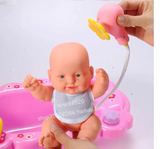 咪露娃娃过家家仿真玩具婴儿洗澡浴盆可喷出水含娃娃沐浴配件套装