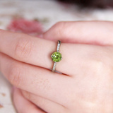 天然橄榄石戒指 s925纯银绿色宝石女指环 水晶戒指镶钻石女戒