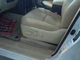 丰田汽车真皮座椅升级舒适功能，电动调节，通风加热换座椅