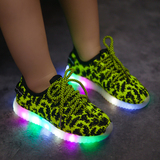 夏季新款韩版儿童运动鞋男童透气柔软舒适防滑耐磨鞋底带LED灯