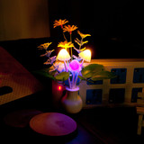 创意七彩蘑菇灯光控感应LED节能小夜灯 卧室起夜灯宝宝喂奶床头灯