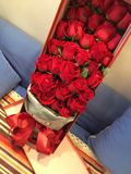 青岛即墨市同城鲜花速递33朵红玫瑰精致礼盒情人节七夕白色情人节
