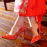 春季女士红色结婚鞋子中式绣花鞋龙凤鞋新娘尖头细跟红鞋高跟单鞋