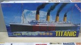 包邮 拼装舰船模型 小号手1/550泰坦尼克号81301铁达尼号