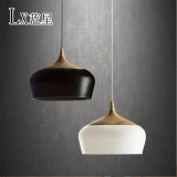 现代简约北欧LED餐吊灯日式木头铝材单头灯个性创意复古半圆吊灯