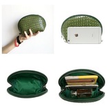 外单 优雅低奢有底蕴的橄榄绿亮漆皮龟纹半圆贝壳化妆包 手拿包