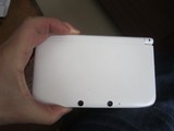 白色的日版3DSLL送烧录卡R4 SDHD