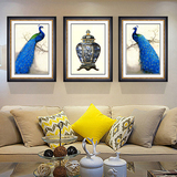 现代客厅装饰画美式三联画沙发背景墙画挂画壁画欧式有框画蓝孔雀