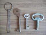 过去的老钥匙 怀旧收藏 电影道具 铁钥匙 老锁配件 老款钥匙 一组