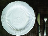 宫廷御用纯白骨质瓷外贸陶瓷餐具巴洛克浮雕条纹西餐盘点心零食盘