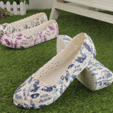 韩版夏季防水女凉鞋平底塑料印花沙滩鞋浅口白色护士鞋防滑洞洞鞋