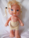 收藏 八九十年代 怀旧 老玩具 塑料 娃娃 头 手 脚可以转动 B
