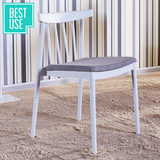 百思宜 现代简约休闲塑料餐椅 实木洽谈椅子书桌椅白色咖啡厅桌椅