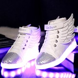 儿童充电发光鞋男童LED带亮灯鞋女童翅膀夜光七彩灯闪光运动童鞋
