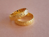 新款黄金首饰 情侣磨砂戒指 男女款式 18K纯黄金手指环戒子包邮