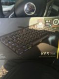 朋友送的，全新海盗船机械幻彩键盘RGB k65