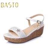 BASTO/百思图2016夏季羊皮水钻坡跟扣带女凉鞋TF602BL6