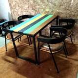 简约复古饭店餐桌椅实木咖啡桌西餐厅彩条桌创意个性彩色桌椅组合