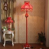 欧式落地灯婚庆红色温馨婚房卧室实用灯蕾丝布艺树脂装饰落地台灯