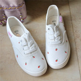 新款韩版小草莓低帮手绘帆布鞋女春秋学生日系可爱平底系带白鞋