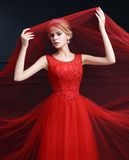 新款白色红色单层头纱超长3米5米10米拖尾韩式新娘婚纱造型裸纱软