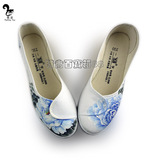 新款手绘中国风汉服鞋护士鞋坡跟老北京布鞋美容师工作鞋单鞋女鞋