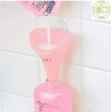 日本塑料浴室用具大号敞口小漏斗浴液洗发膏奶瓶奶粉注水胜不锈钢
