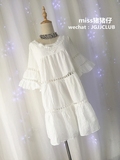 夏季女装新款 韩版V领镂空蕾丝拼接宽松喇叭袖娃娃裙连衣裙两件套