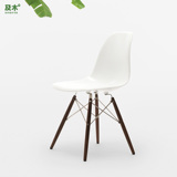 及木家具 创意现代简约eames 伊姆斯设计师北欧实木餐椅子YZ007