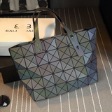 日本同款2016新款镭射夜光菱形折叠包几何菱格包单肩手提女士包包