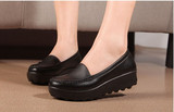 夏秋平底女鞋单鞋厚底坡跟舒适工作黑色上班休闲皮鞋防滑工鞋