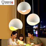 现代简约led餐吊灯个性创意铝材三头灯具饭厅吧台卧室月亮吊灯罩