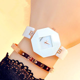 新款 白色真陶瓷 时尚个性 菱形设计 耐用女款手表