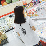 草莓跳 韩版夏季个性涂鸦手绘香蕉休闲宽松情侣短袖T恤女印花上衣