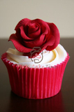 【yuki cake time】红玫瑰女生婚礼甜品桌翻糖纸杯蛋糕cupcake