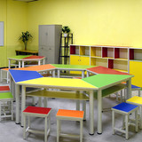 新款学生儿童培训桌幼儿园组合梯形桌美术桌彩色学生辅导班课桌椅