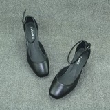 欧美新款包头凉鞋韩版一字扣中跟单鞋女 粗跟方头真皮中空黑皮鞋