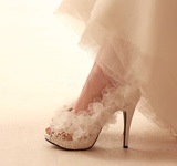 韩国版水晶钻蕾丝花朵新娘白色高跟防水台宴会大码小码婚鞋32 33