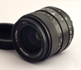 中一光学 Creator 系列 35mm F2.0 全画幅大光圈镜头